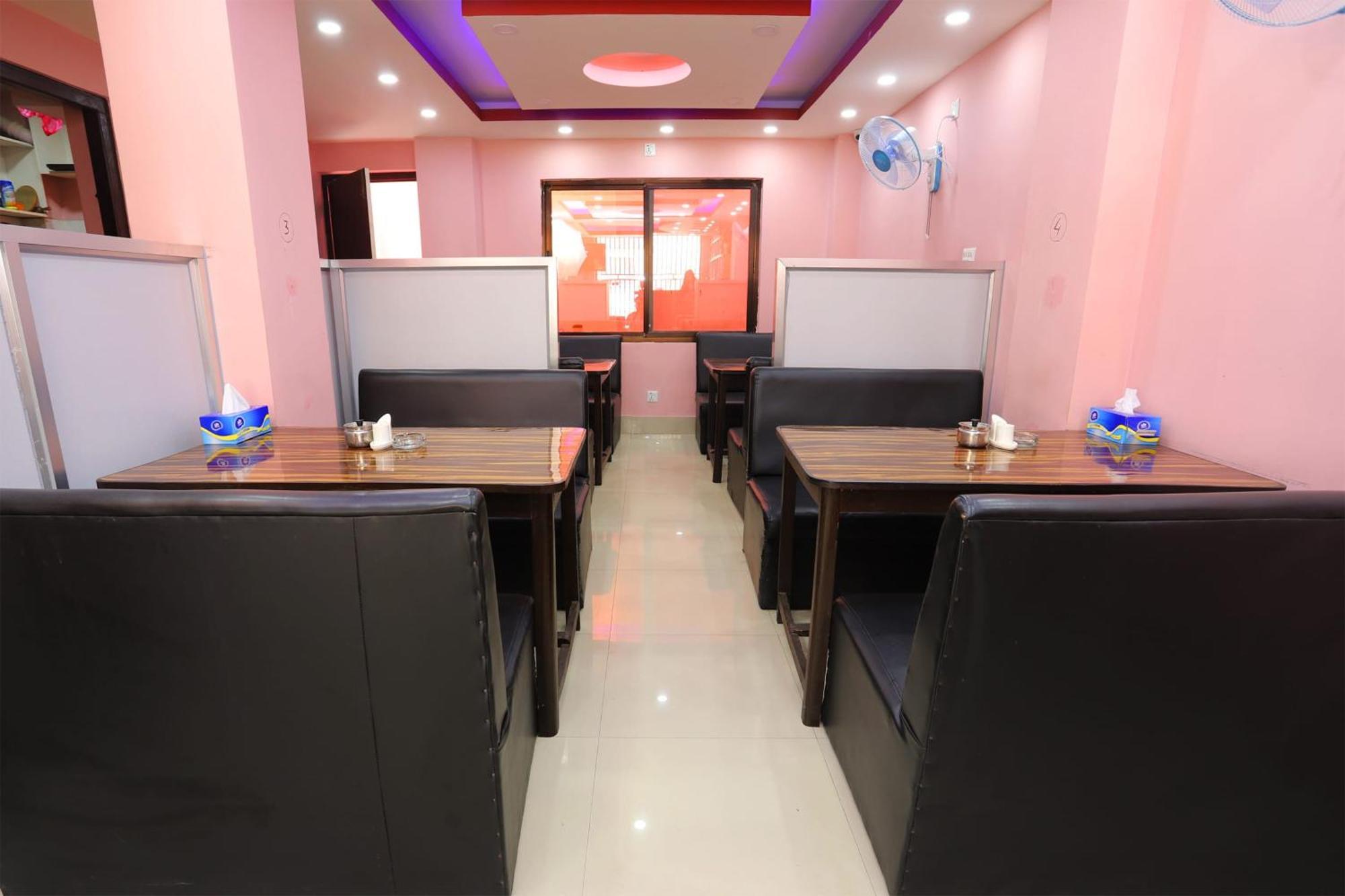 Oyo 137 Hotel Pranisha Inn Pashupatināth Exterior foto